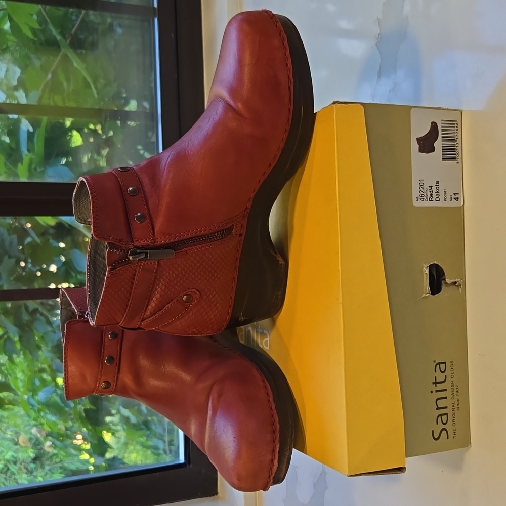 Sanita Dakota Clog Ankle Boot Matte Red size 10 / 41 rain boot